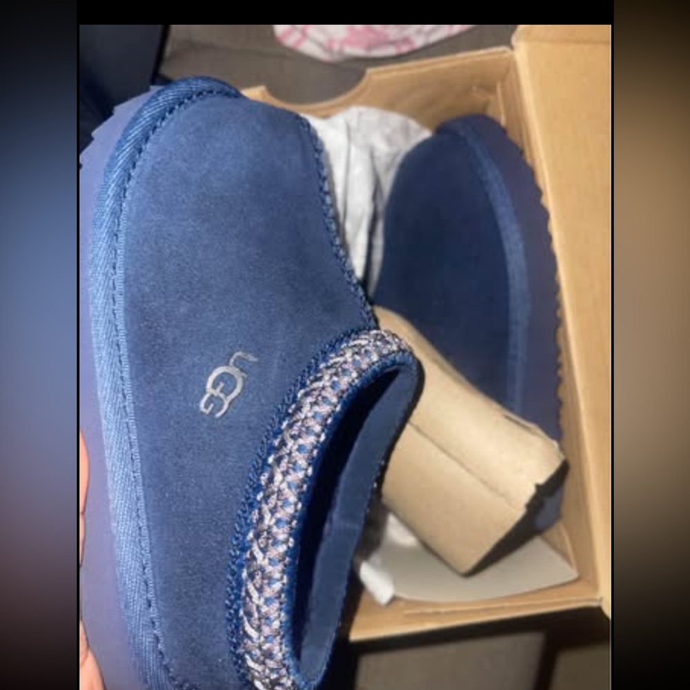 Uggs 9c my son didn’t like them can ship